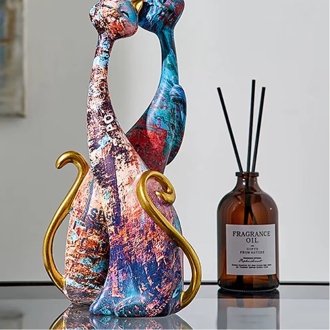 Resin Painted Graffiti Lovers Cat Figurines Couple Animal Ornaments European Home Interior Study Bedroom Decor Items