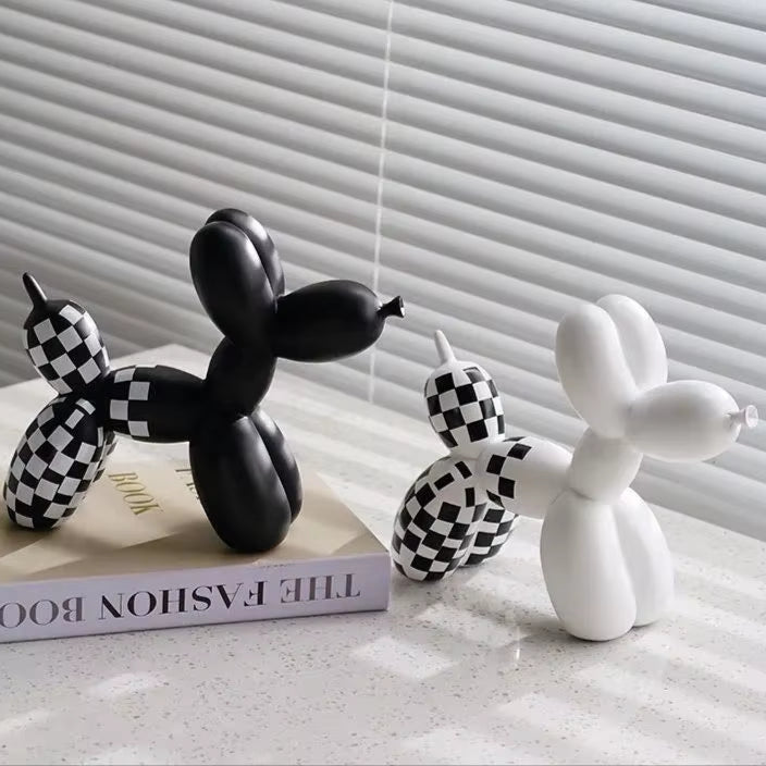 Classical Plaid Balloon Dog Ornament Luxury Tabletop Shelf Living Room Home Office Modern Art Decoration Accessories